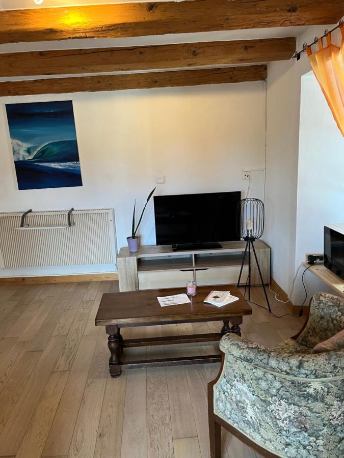 Chambre Papillon Avec Acces Terasse La Neuveville Kültér fotó